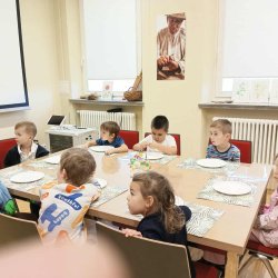 8fbf7015-4cc7-4eea-85e2-500327661e92 1